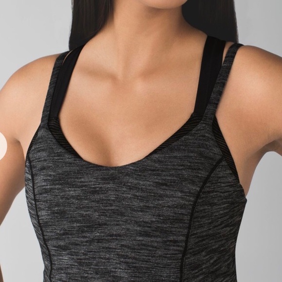 Lululemon Run for Gold tank size 6 - Picture 4 of 8